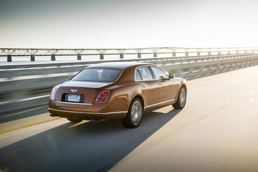  Bentley Mulsanne Speed 2015 года  (фото 2 из 117)